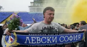 Папазов ще върне Сираков и още една легенда в Левски, ако вземе акциите