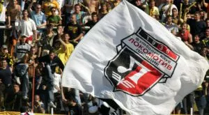 Фен на Локо (Пд) стимулира тима за Купата