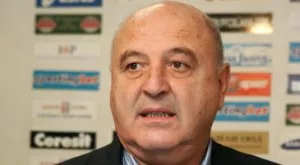 "Петев търпя нискоинтелигентни момчета да са тартори на националния"