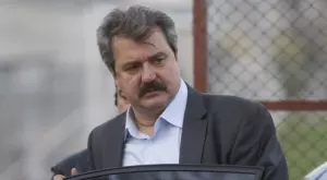 {{ otherArticle[0].article.title }}