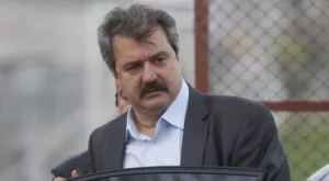 Батков не плаща на стюардите от 8 месеца