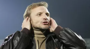 {{ otherArticle[0].article.title }}