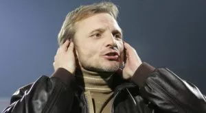 {{ otherArticle[0].article.title }}