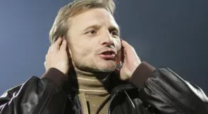 {{ otherArticle[0].article.title }}