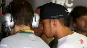 Хамилтън изпревари Розберг в първата тренировка в Абу Даби