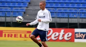 Интер измъкна точка от Торино