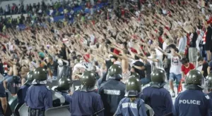 Най-после! Започна ремонтът на сектор "Г"