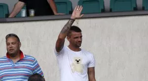 {{ otherArticle[0].article.title }}