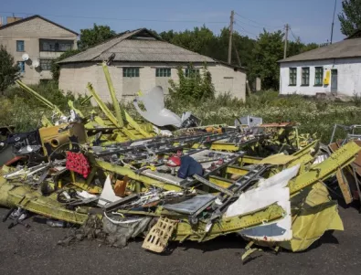 Разпознати са 211 от жертвите в самолетната катастрофа в Украйна