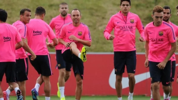 Забраната на Барселона да прави трансфери остава в сила