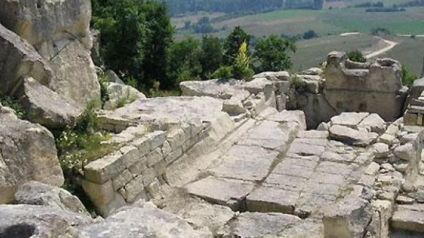 Николай Овчаров: През този археологически сезон трябва да бъде разкрит акрополът на Перперикон 