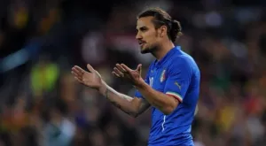 Интер взе "светец" под наем