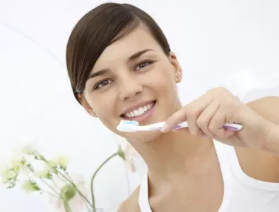 Кога реално е време да смените четката си за зъби и защо?