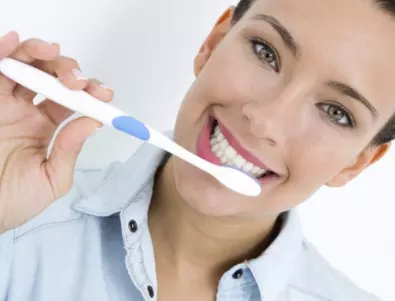 Защо е важно да си четкаме езика, когато си мием зъбите?!