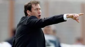 Руди Гарсия: Прострелях стюарда в крака и го ударих с бухалка