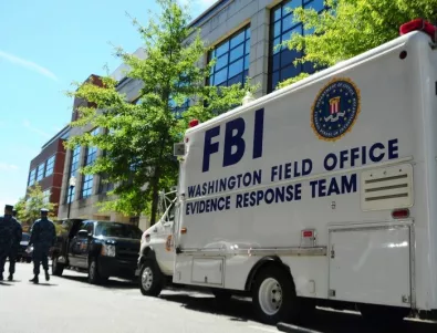 ФБР е по следите на втори Сноудън