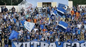 "Сините" фенове събират милион за любимия клуб