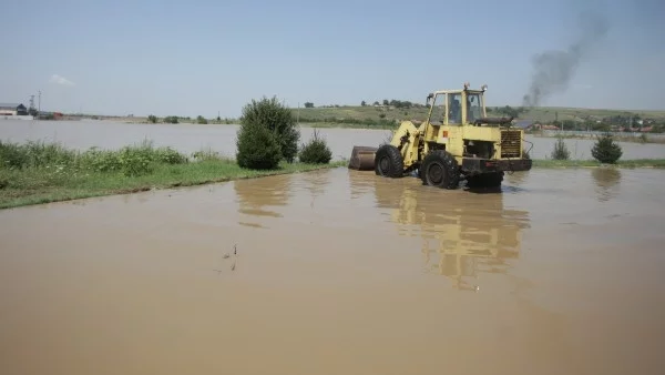 Прокуратурата още не е открила причината за наводнението в Мизия 