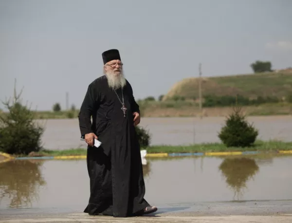 В петък започва дарителска кампания на БЧК и Православната църква за пострадалите в Мизия