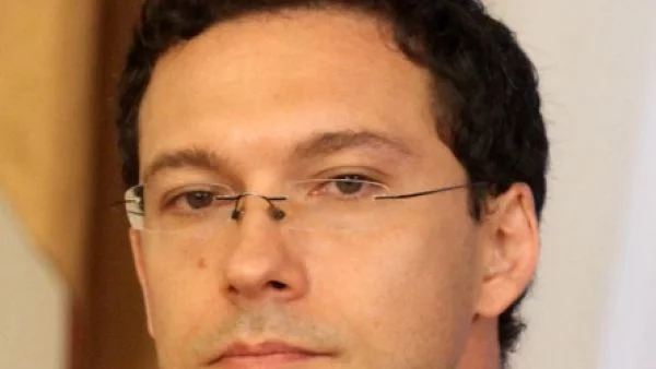 Митов: Няма свръх заявки за визи от българите в Украйна