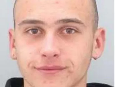 Полицията издирва 19-годишния Алекс Олег Владимиров