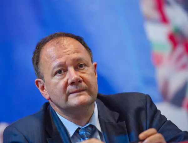 Миков не бе избран за водач на нито една софийска листа на БСП