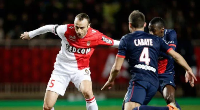 Няколко отбора с интерес към Бербатов, бъдещето му ясно до дни