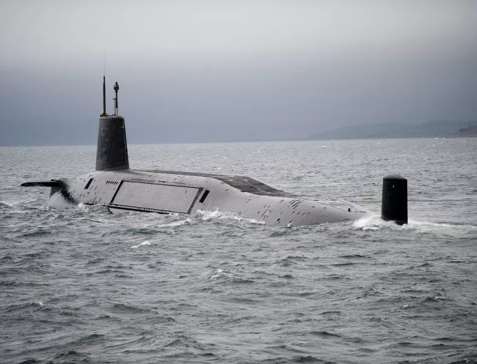 Холандска подводница следяла руски самолетоносач