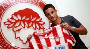 Нападател на Барселона подсили Олимпиакос 