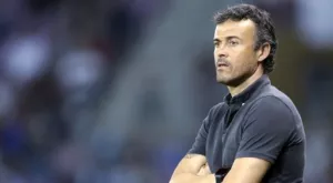 Луис Енрике има 10 задачи за спешно решаване в Барса