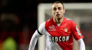 Бербатов игра като титуляр при победа на Монако