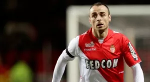 Гол на Бербатов не стигна за победа на Монако срещу Бордо и съдията