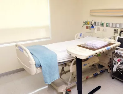 25 медицински сестри не достигат в Бургаската болница