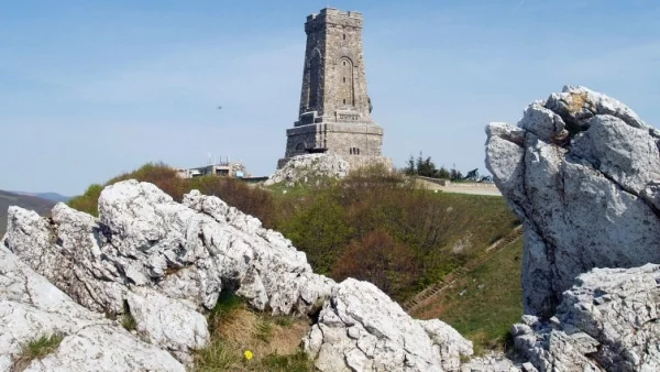 Правителството не дало пари за тържествата на Шипка 