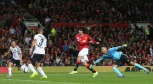 Ван Гаал започна с победа на "Олд Трафорд"