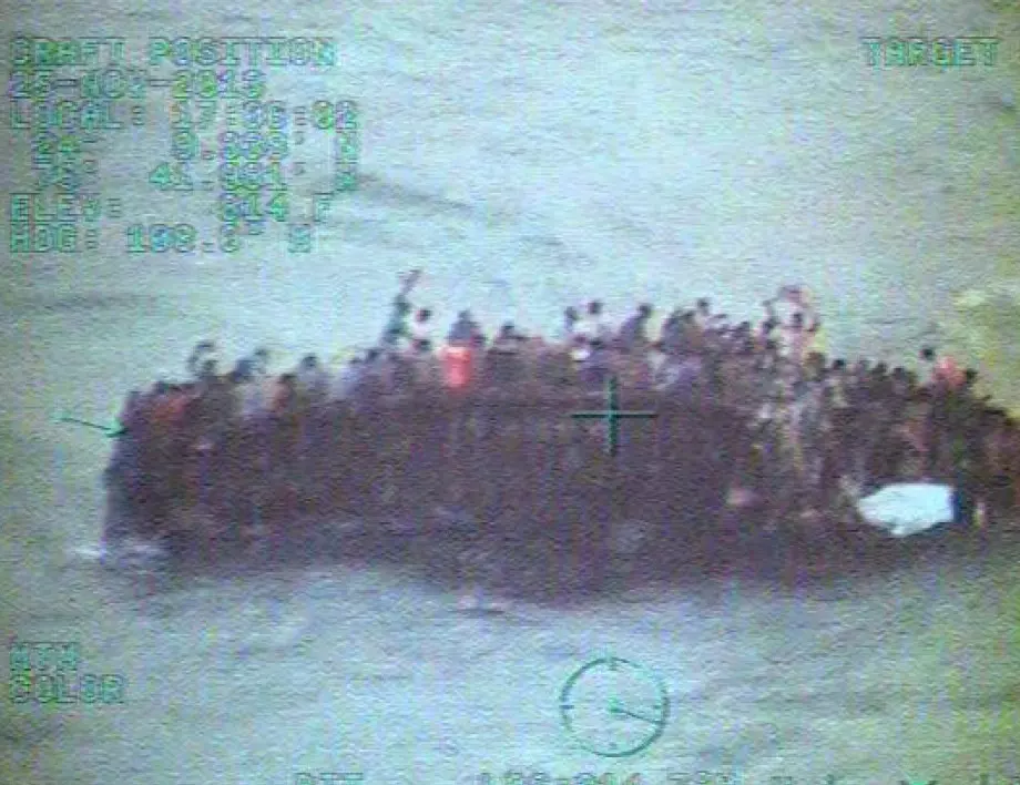 Арестуваха трафиканти след трагедията с мигранти край бреговете на Италия