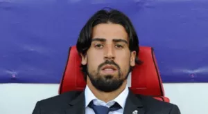 Световен шампион се колебае между Челси и Арсенал