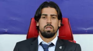 Контузия спря Кедира за 6 седмици