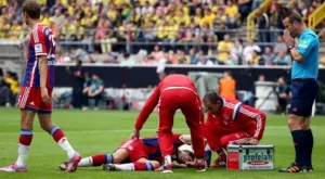 Халф на Байерн скъса връзки на коляното