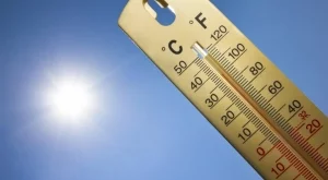 Съобразяват ли се работодателите в България с високите температури?