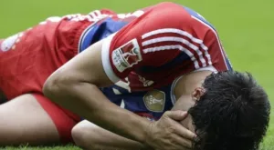 Халф на Байерн (Мюнхен) ще пропусне почти целия сезон