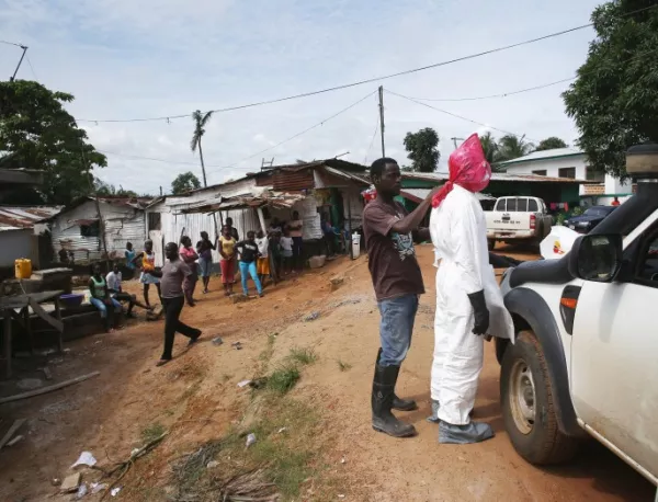 Над 300 нови случая на ебола само за 2 дни 