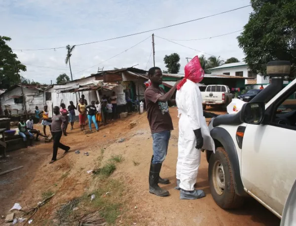САЩ: Епидемията от ебола е сравнима само с разпространението на СПИН