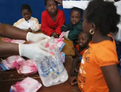 Жертвите на ебола в Западна Африка вече са 7518 души