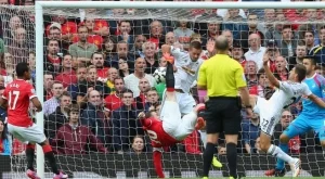 Ван Гаал започна със загуба начело на Манчестър Юнайтед