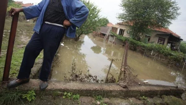 Вината за наводнението в Мизия се хвърля официално на дъждовете