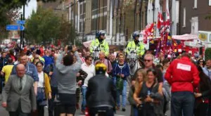 Полиция пази шествието на българските фенове на Арсенал