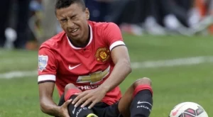 Ван Гаал пусна двама дебютанти срещу Суонзи