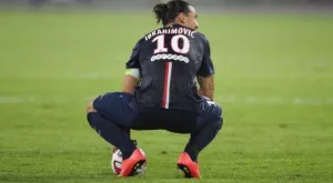 Лоран Блан: Нядаваме се да вдигнем Ибрахимович за мача с Барселона