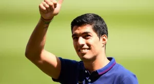 И хапещият Суарес опита "кофеното" предизвикателство (ВИДЕО)